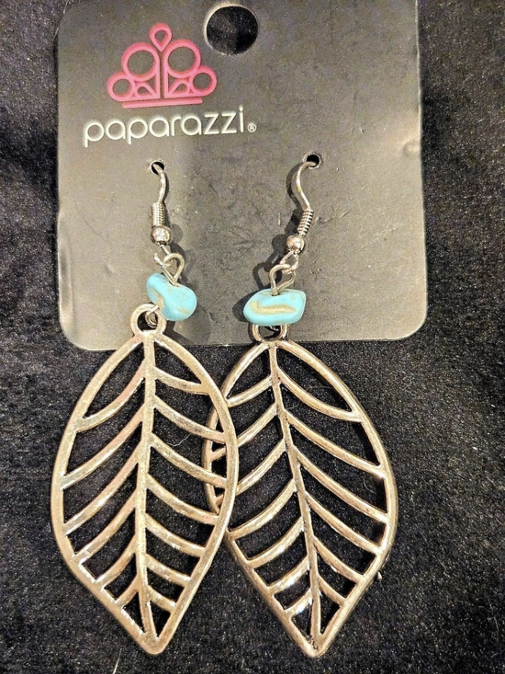 Paparazzi Leaf Earrings in Gold & Blue